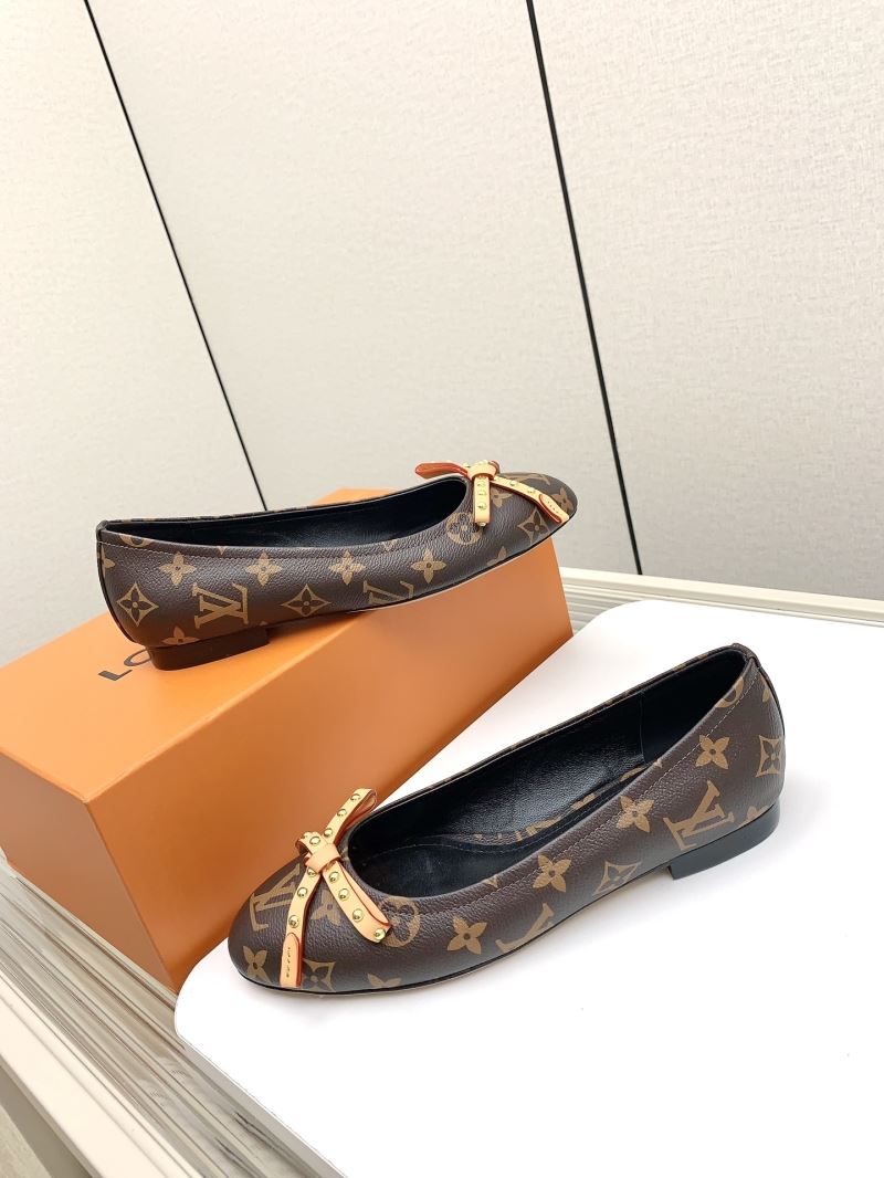 Louis Vuitton Low Shoes